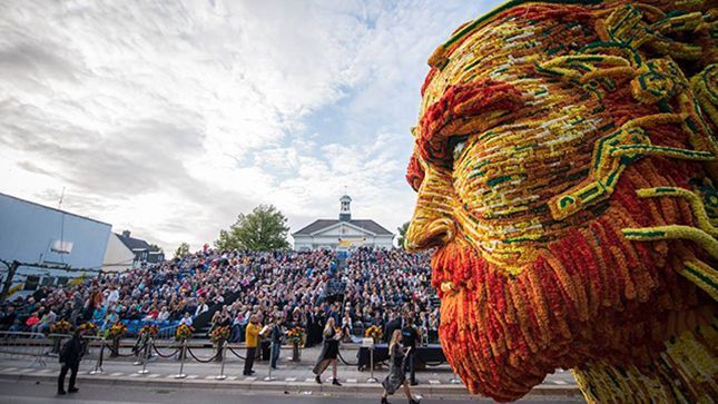 Ван Гог из цветов: в Голландии прошел парад георгин