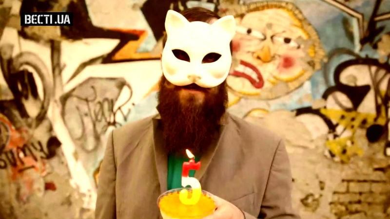 Таинственный "Батярмен" позлорадствовал с печальной статистики львовской полиции Таинственный "Батярмен" позлорадствовал с печальной статистики львовской полиции