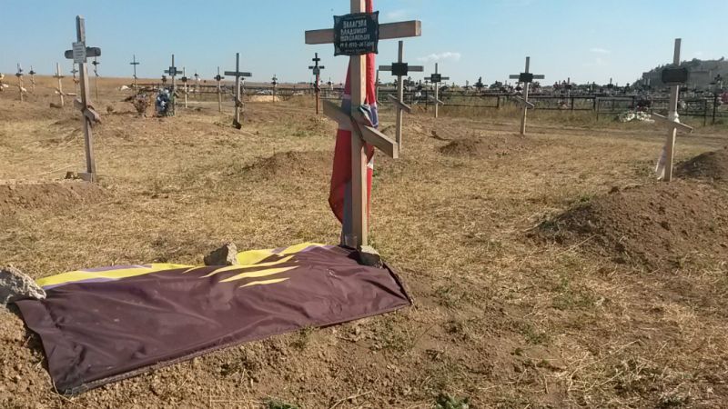 Кладбище с безымянными могилами в Донецке разрастается до невиданных масштабов