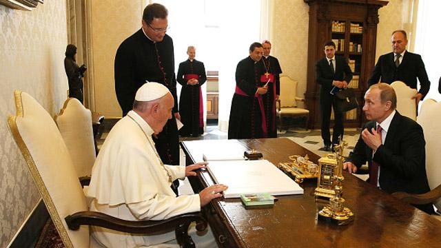У Папи Римського назвали умову зустрічі з Путіним