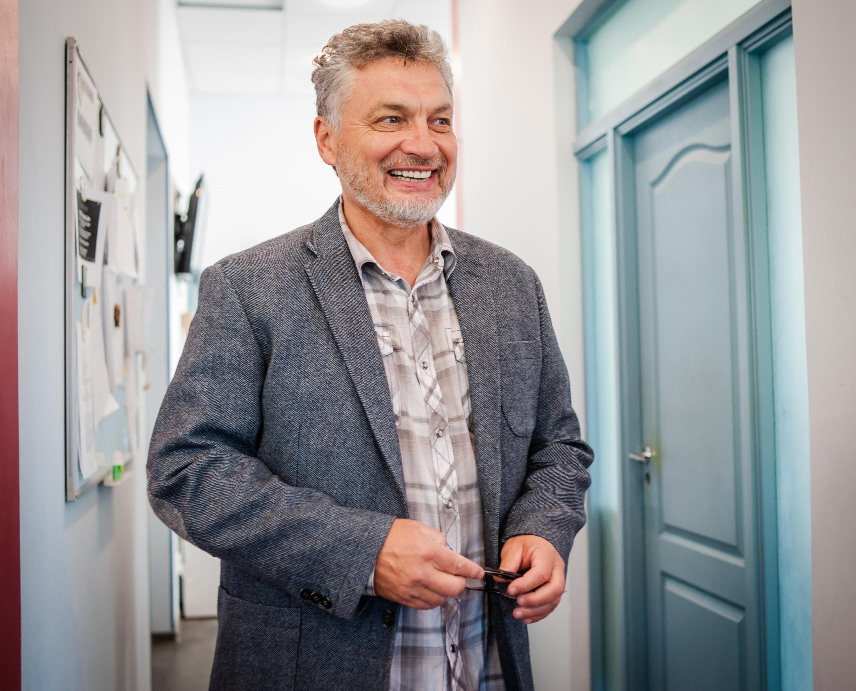 Автор "Аеропорту" побував у редакції "24" каналу Автор "Аеропорту" побував у редакції "24" каналу