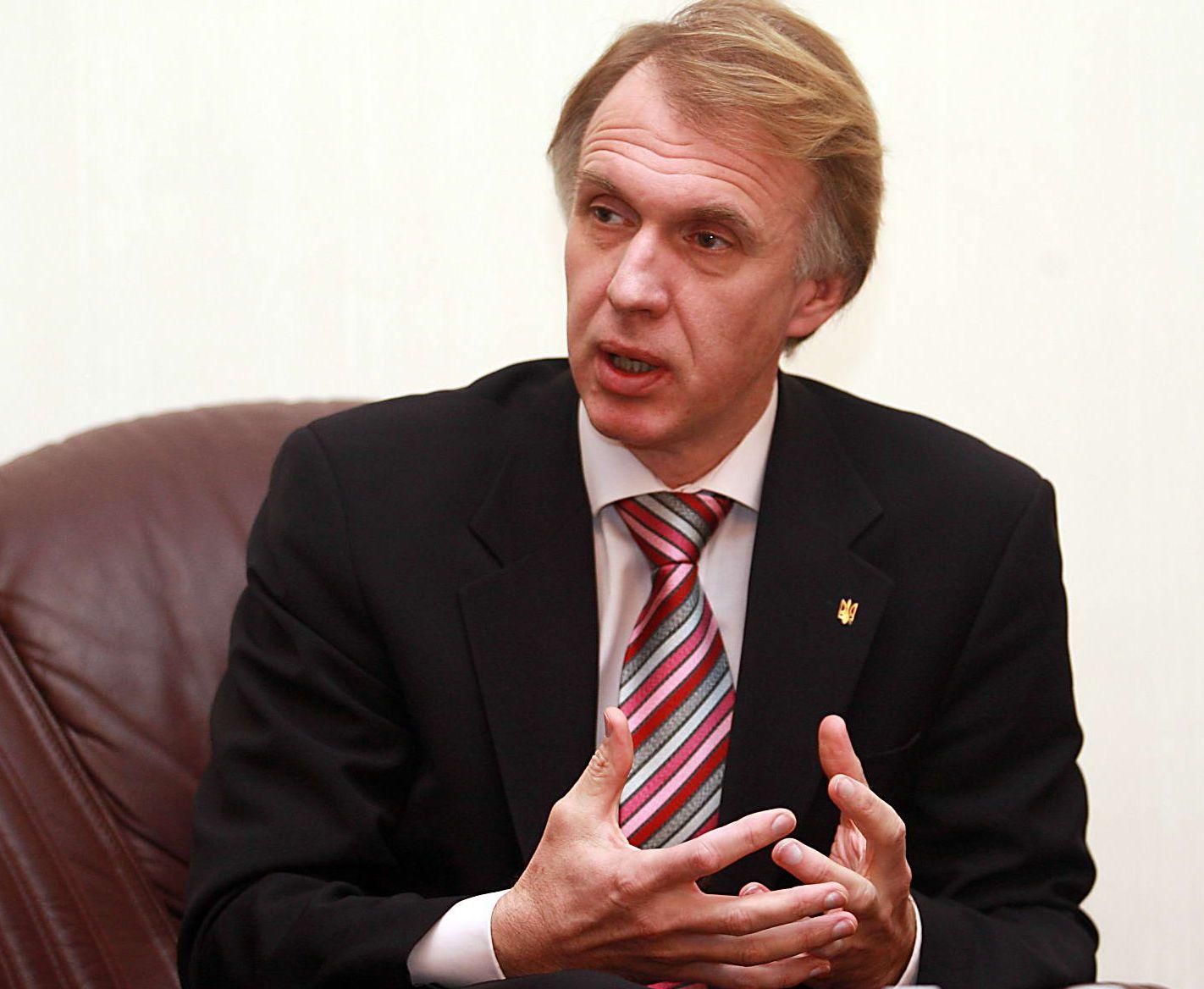 ЄС може дати безвізовий режим Україні як аванс до реформ, – Огризко ЄС може дати безвізовий режим Україні як аванс до реформ, – Огризко