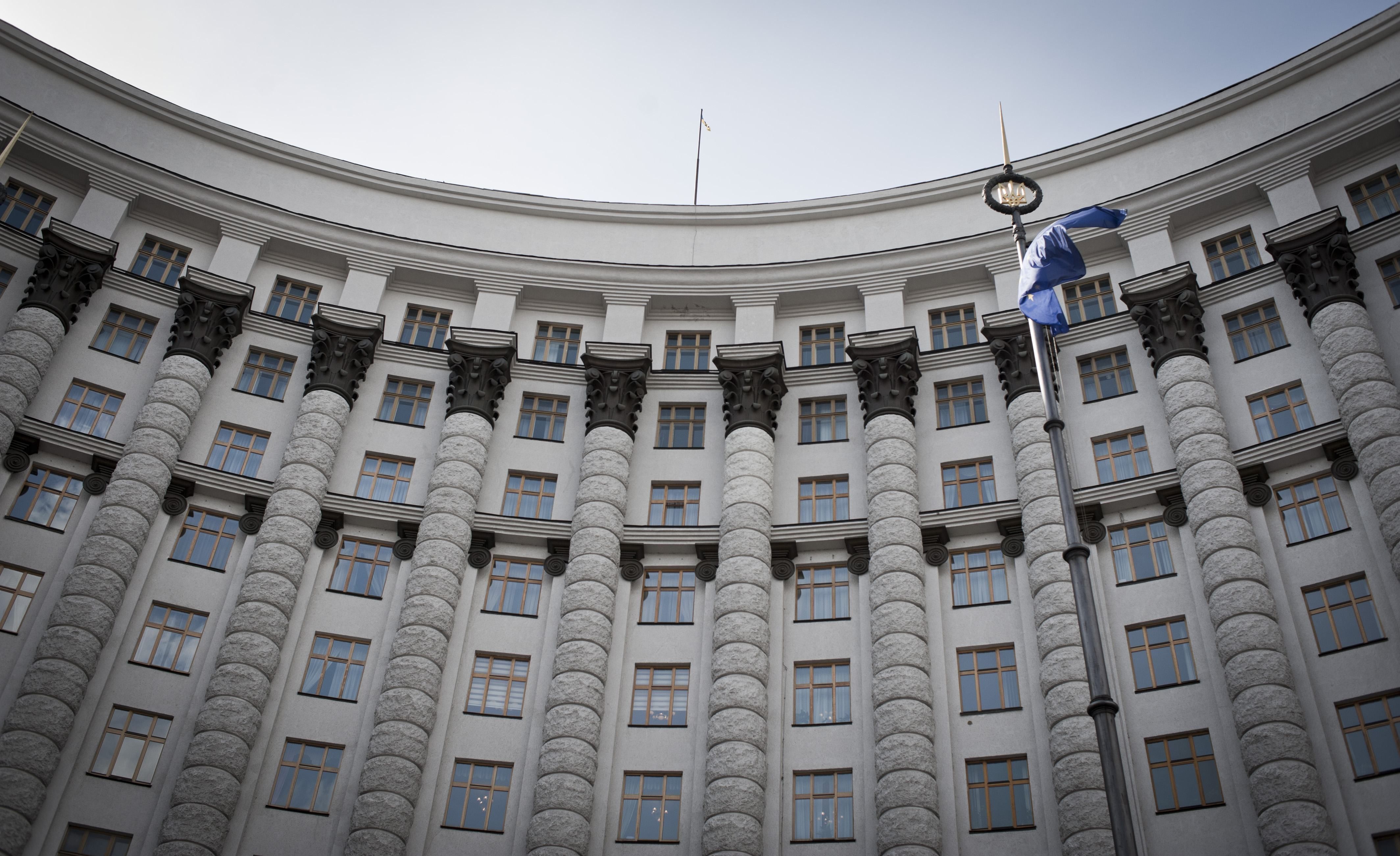 Президент каже, що готовий міняти міністрів
Президент каже, що готовий міняти міністрів