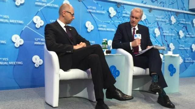 Яценюк резко ответил Саакашвили: я не собираюсь быть президентом Грузии Яценюк резко ответил Саакашвили: я не собираюсь быть президентом Грузии