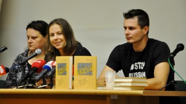 Віра Савченко розповіла, на що витратить виручені за книжку сестри гроші Віра Савченко розповіла, на що витратить виручені за книжку сестри гроші