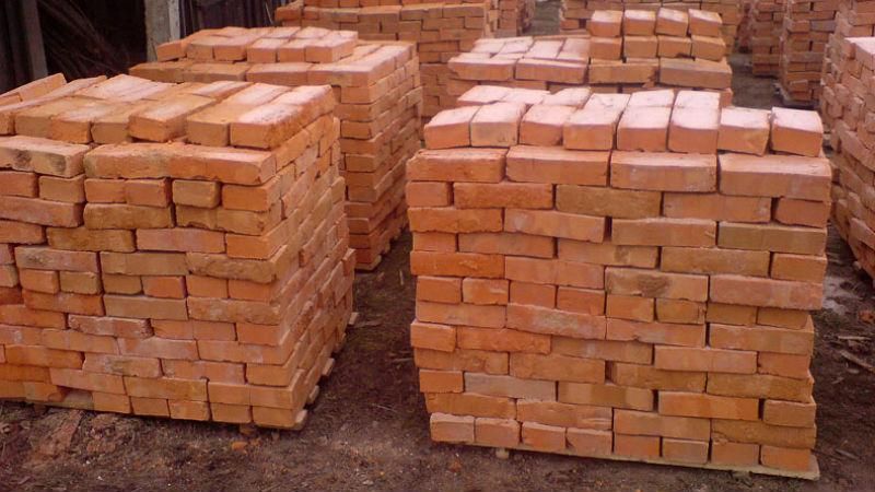 У Росії зарплату видають цеглою У Росії зарплату видають цеглою