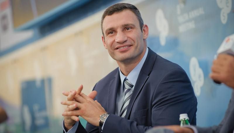 Кличко знову повеселив публіку: Місяцями заступники лежать у Кабінеті міністрів Кличко знову повеселив публіку: Місяцями заступники лежать у Кабінеті міністрів