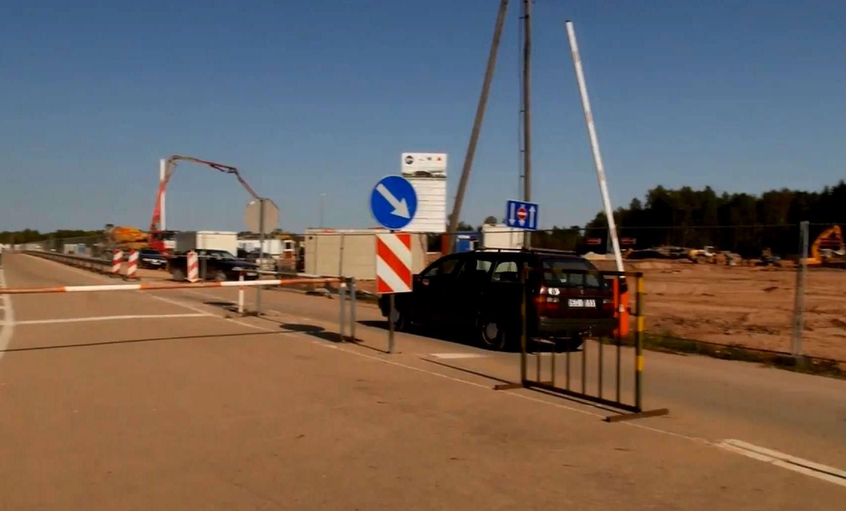 Латвия потратит огромную сумму на установку ограждений на границе с Россией Латвия потратит огромную сумму на установку ограждений на границе с Россией