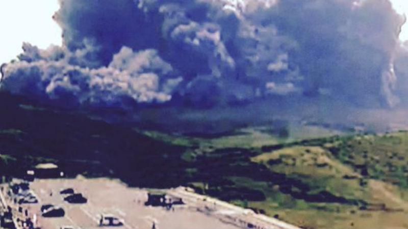 В Японії "прокинувся" найстаріший вулкан В Японії "прокинувся" найстаріший вулкан