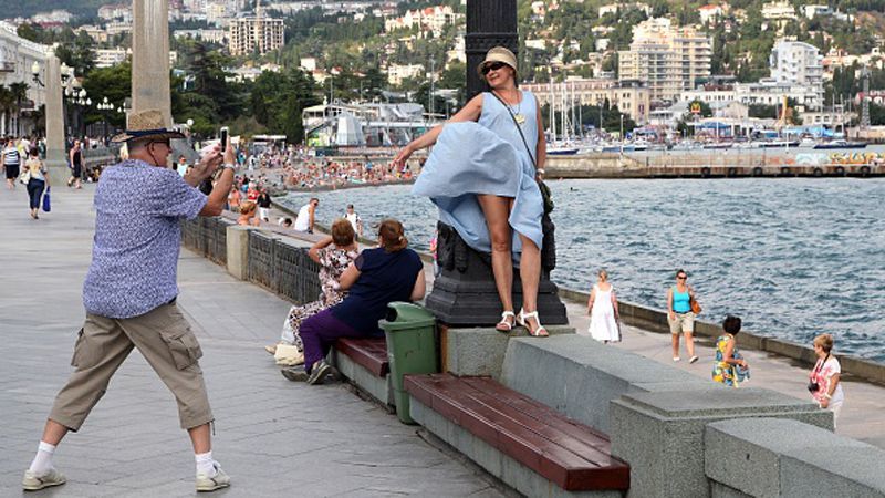 Поможет ли блокада Крыма вернуть аннексированный полуостров? Ваше мнение Поможет ли блокада Крыма вернуть аннексированный полуостров? Ваше мнение