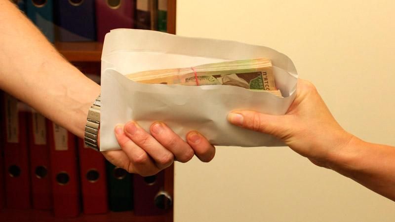 Корупціонерів з Держслужби зайнятості заарештували Корупціонерів з Держслужби зайнятості заарештували