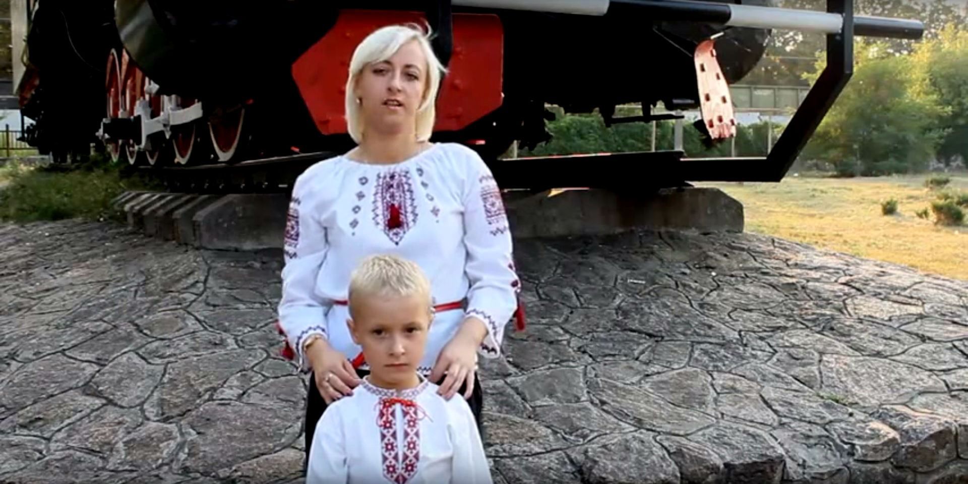 "Будьте впевнені — ви не самотні": мешканці Волновахи дякують захисникам "Будьте впевнені — ви не самотні": мешканці Волновахи дякують захисникам