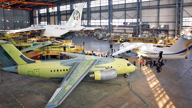 Завод "Антонов" виходить із "союзу" з Росією Завод "Антонов" виходить із "союзу" з Росією