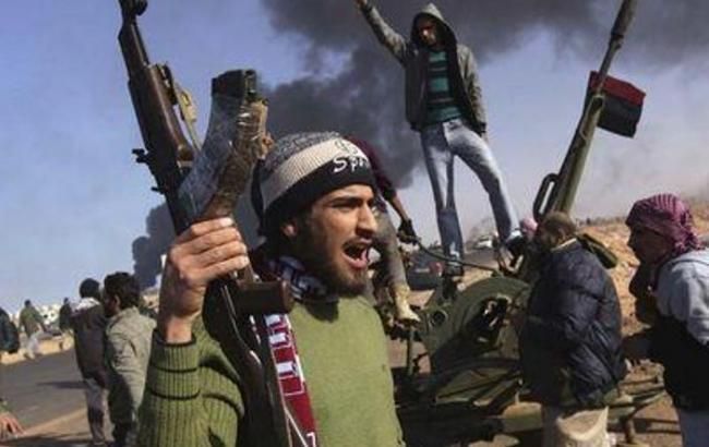 Розвідка США опублікувала фото російської бази у Сирії Розвідка США опублікувала фото російської бази у Сирії