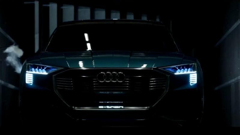 Audi разрабатывает конкурента "Тесле", Microsoft показала новую клавиатуру Audi разрабатывает конкурента "Тесле", Microsoft показала новую клавиатуру