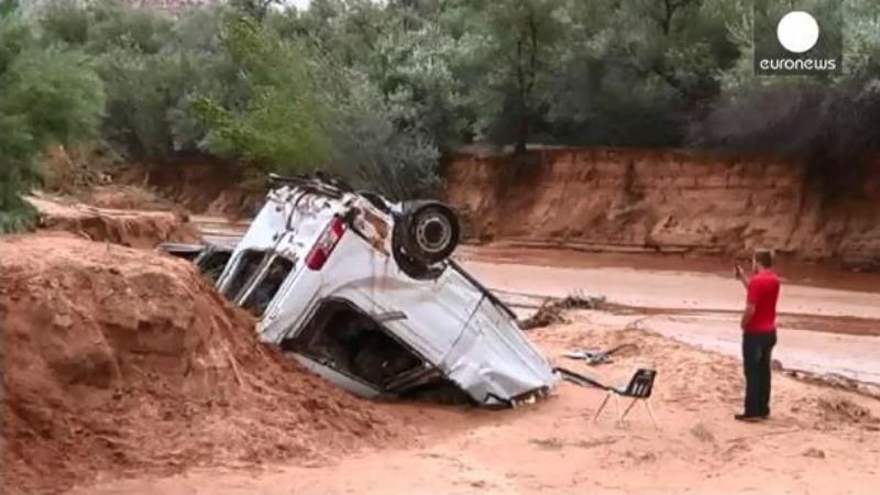 Масштабна повінь в США забрала життя 13 людей Масштабна повінь в США забрала життя 13 людей