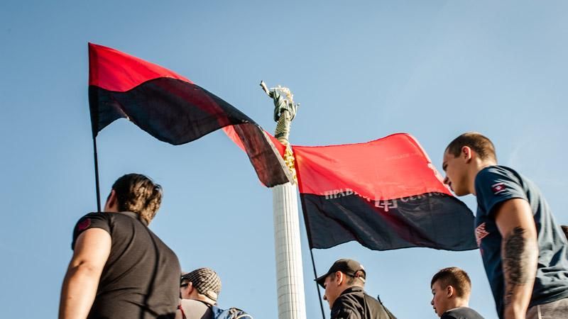 "Правий сектор" заблокує Крим "Правий сектор" заблокує Крим