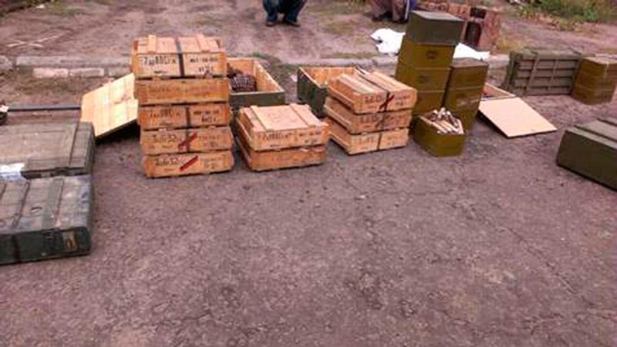 СБУ нашла впечатляющий мегааресенал оружия боевиков СБУ нашла впечатляющий мегааресенал оружия боевиков