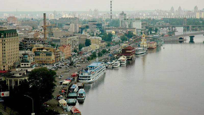 В елітному районі Києва зупинили нахабне будівництво висотки 