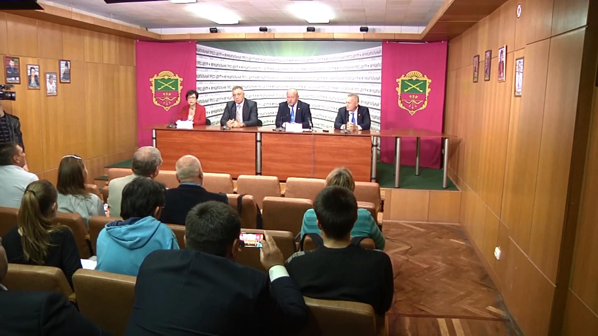 У полоні терористів понад 400 українських військових, — Центр звільнення полонених У полоні терористів понад 400 українських військових, — Центр звільнення полонених