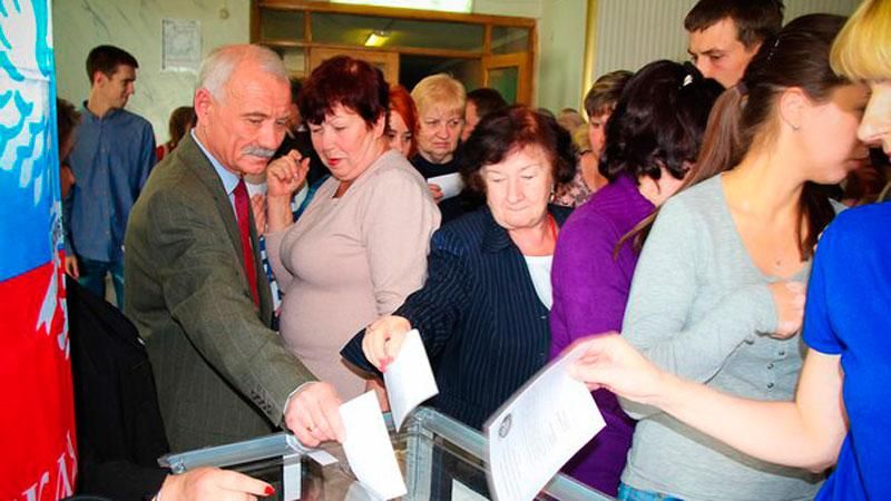 В окупованій Макіївці відбулися "вибори" терористів В окупованій Макіївці відбулися "вибори" терористів