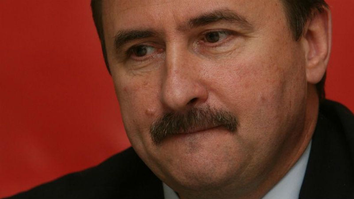 Суд над Поповым по разгону Евромайдана снова перенесли Суд над Поповым по разгону Евромайдана снова перенесли