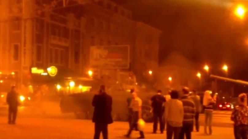 У центр окупованого Донецька стягнули танки У центр окупованого Донецька стягнули танки