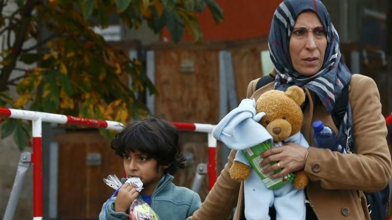 Цивілізована Європа продовжує "футболити" біженців