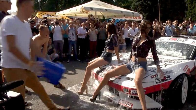 Брутальні чоловіки і сексуальні дівчата зустрілись на "Мужик фесті" Брутальні чоловіки і сексуальні дівчата зустрілись на "Мужик фесті"