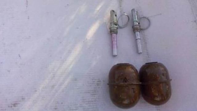 СБУ не позволило провезти гранаты и наличные на оккупированный Донбасс СБУ не позволило провезти гранаты и наличные на оккупированный Донбасс