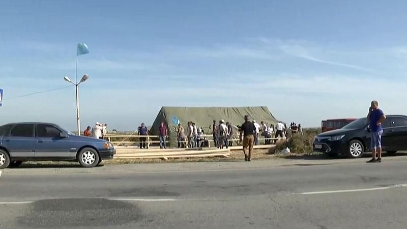 Активисты устраивают блокадный штаб на границе с Крымом