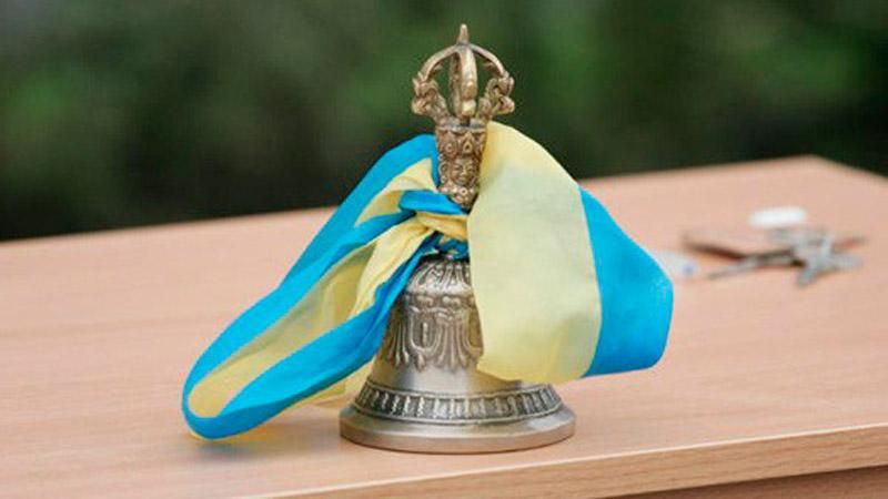 Маленького украинца избили в Донецке за патриотизм Маленького украинца избили в Донецке за патриотизм