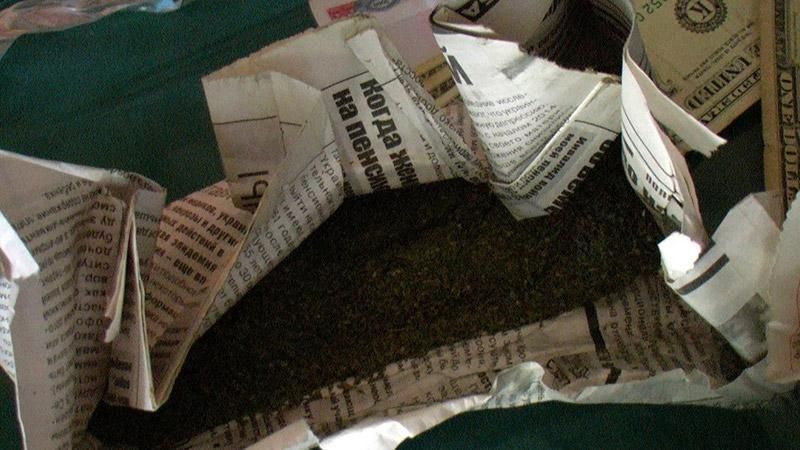 В Славянске за раз задержали 30 наркодилеров В Славянске за раз задержали 30 наркодилеров