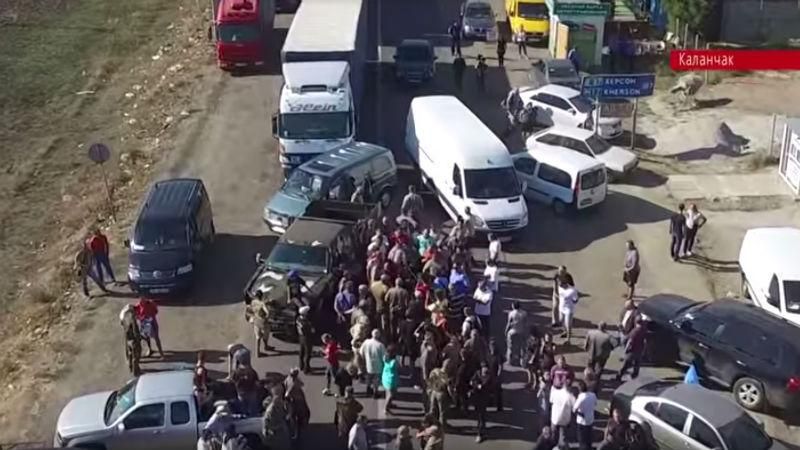 Як блокували Крим. З’явилось відео з безпілотника