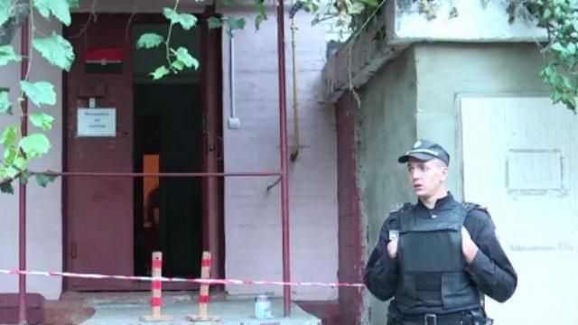 Міліція припускає, що боєць "Правого сектора" вчинив самогубство Міліція припускає, що боєць "Правого сектора" вчинив самогубство