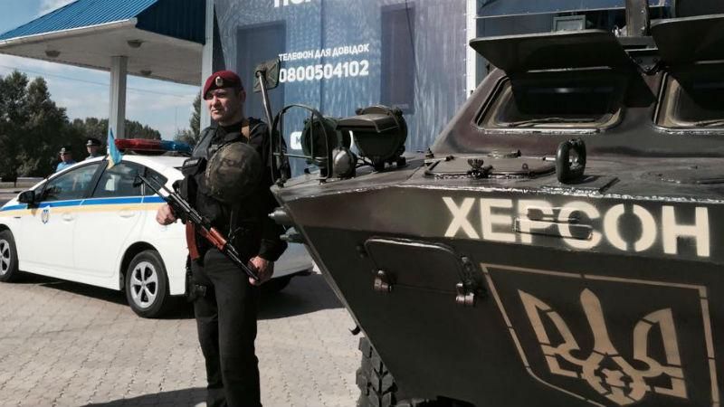 Первые результаты блокады Крыма: около 200 грузовиков стоят на пунктах пропуска Первые результаты блокады Крыма: около 200 грузовиков стоят на пунктах пропуска