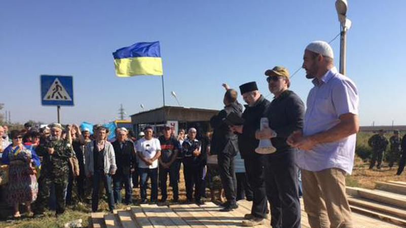 На кордоні з Кримом атмосфера зараз схожа на Майдан, — Семенченко