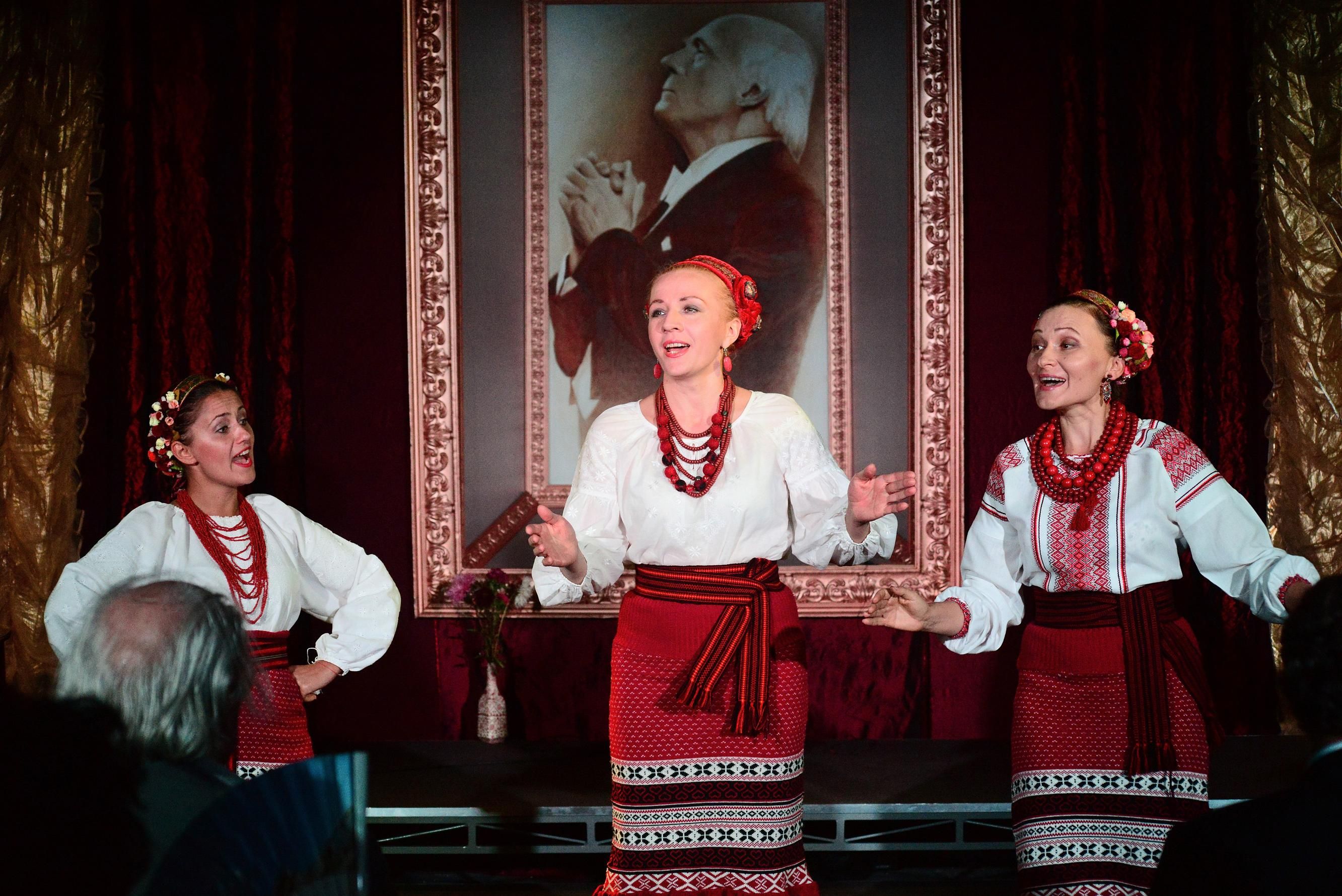 Легендарного співака вшанували яскравим гала-концертом Легендарного співака вшанували яскравим гала-концертом