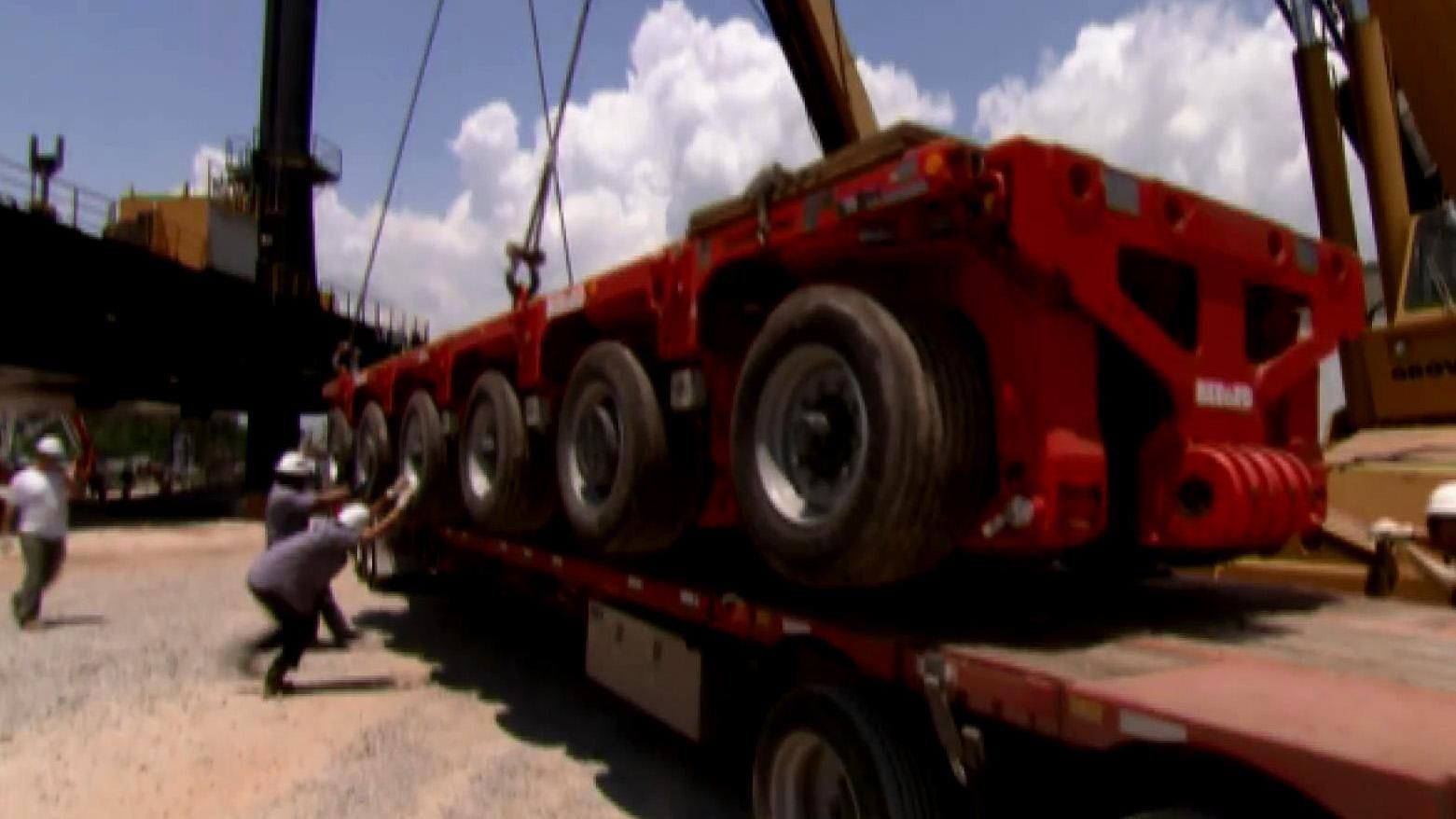 Як переміщають великі вантажі, вагою понад 1000 тонн