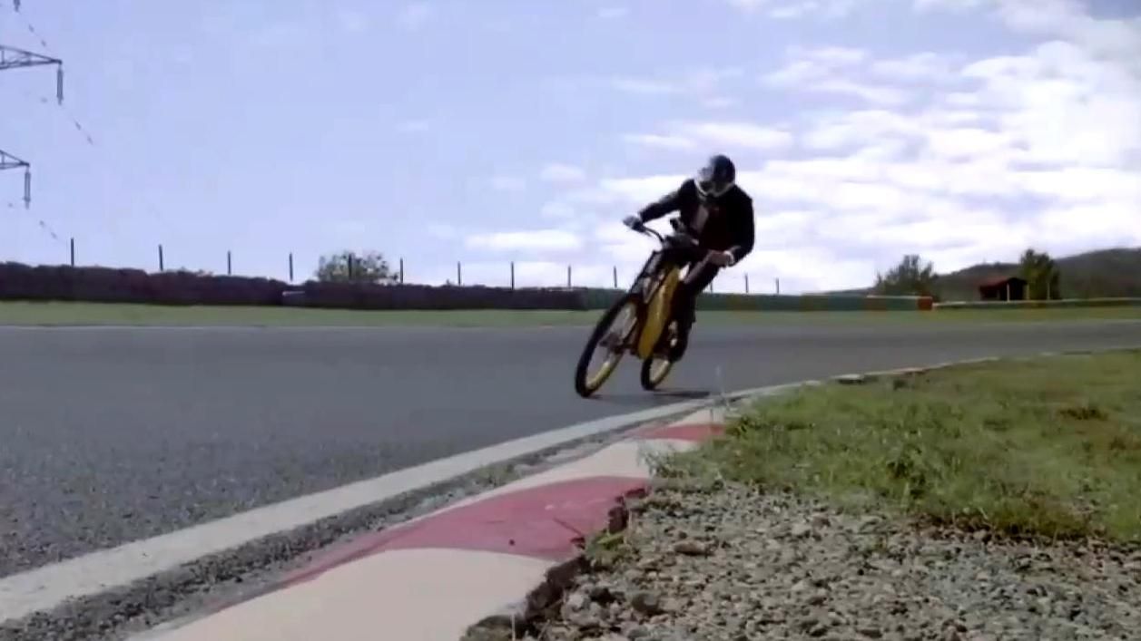 Хорвати знайшли спосіб їзди на велосипеді без зусиль Хорвати знайшли спосіб їзди на велосипеді без зусиль