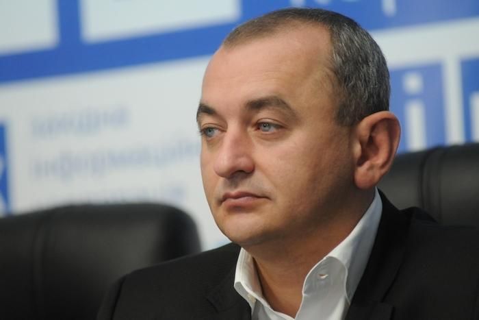 Затримано комбата, який заробив мільйон на співпраці з терористами Затримано комбата, який заробив мільйон на співпраці з терористами