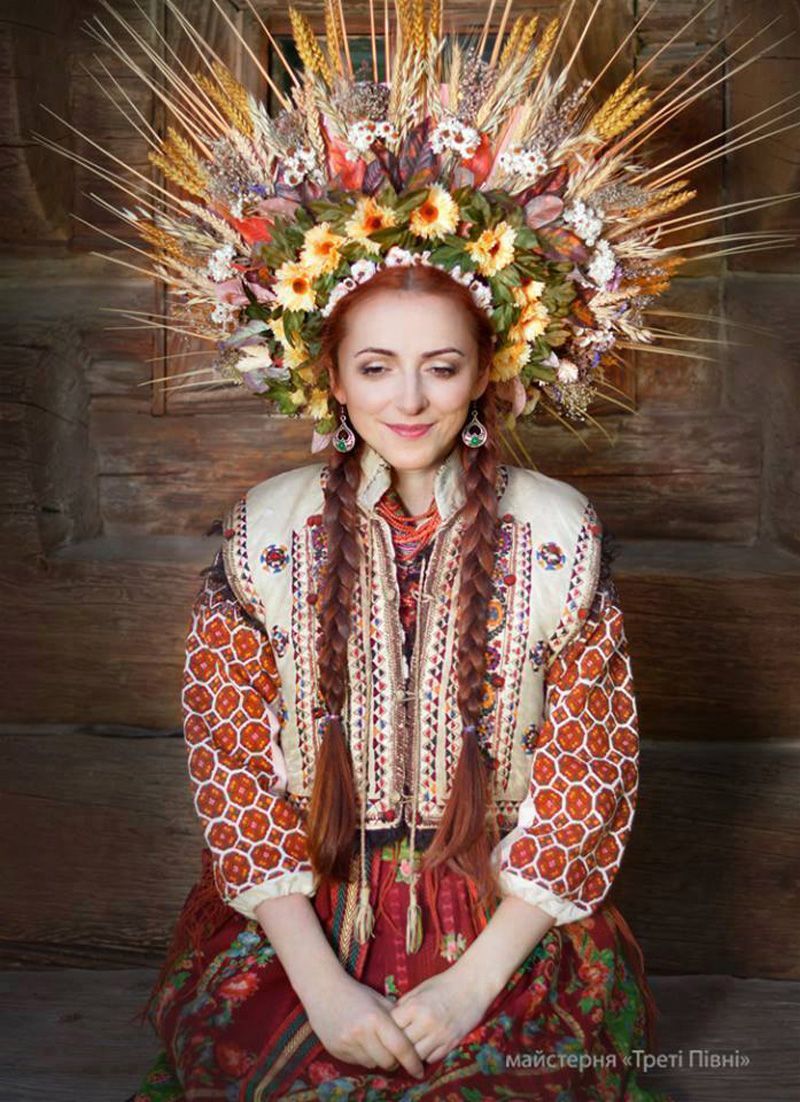Неймовірні образи українок у серії фотографій