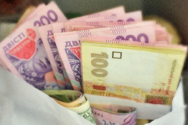 Прожиточный минимум украинцев должен составлять 7 тысяч гривен Прожиточный минимум украинцев должен составлять 7 тысяч гривен