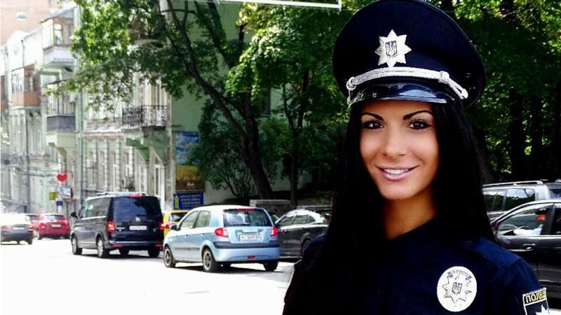 Секс-символу поліції запропонували піарити політичні партії Секс-символу поліції запропонували піарити політичні партії