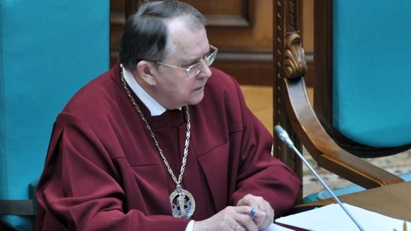 Председатель Конституционного суда вернулся к работе после страшной аварии Председатель Конституционного суда вернулся к работе после страшной аварии