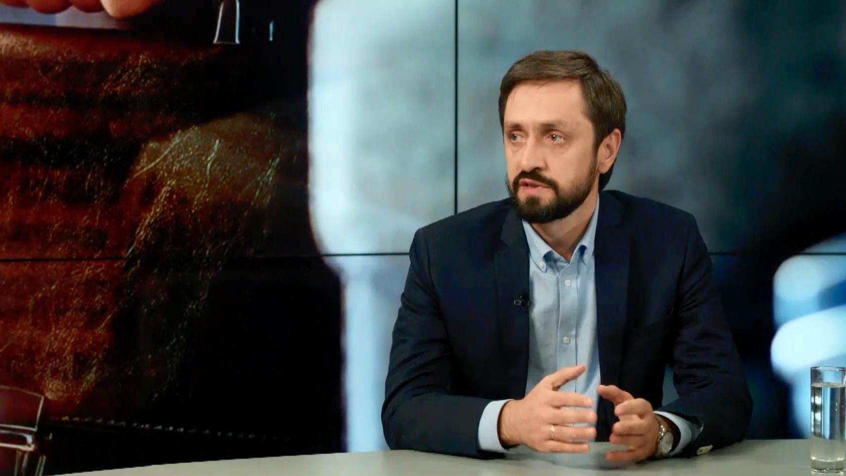 Эксперт объяснил, почему Порошенко и Яценюк тянут с реформой госуправления