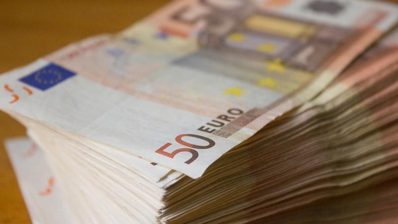 Стало известно, когда украинцам отменят валютные ограничения