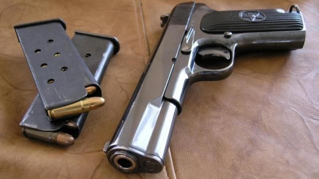 В Киеве ищут преступников, которые открыли огонь по милиционеру В Киеве ищут преступников, которые открыли огонь по милиционеру