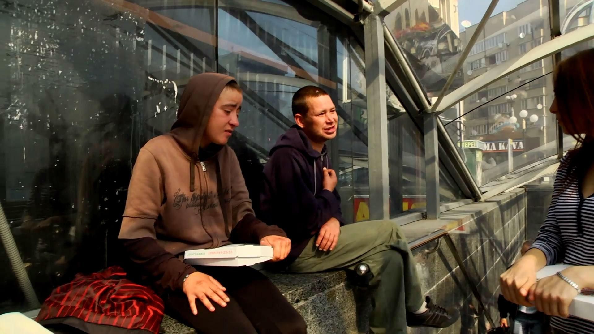 Спецпроект "Пропасть": как отличить настоящих бездомных от мошенников