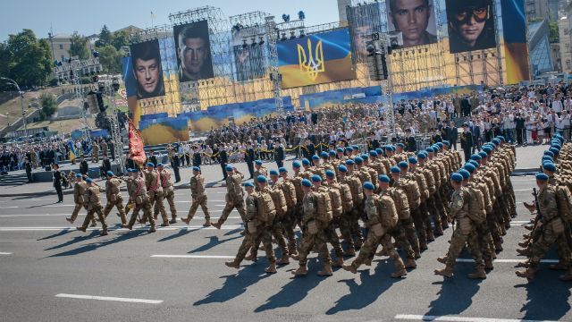 В Украине начала действовать новая Военная доктрина